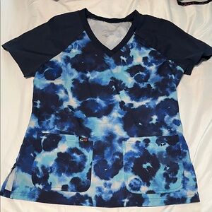 Unbranded Women's V-Neck Tie-Dye Scrub Top in Blue